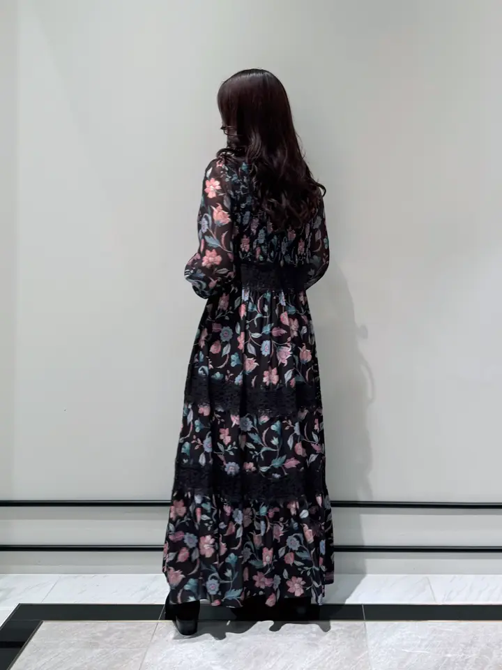 GRACE CONTINENTAL MOMOKO コーディネート画像