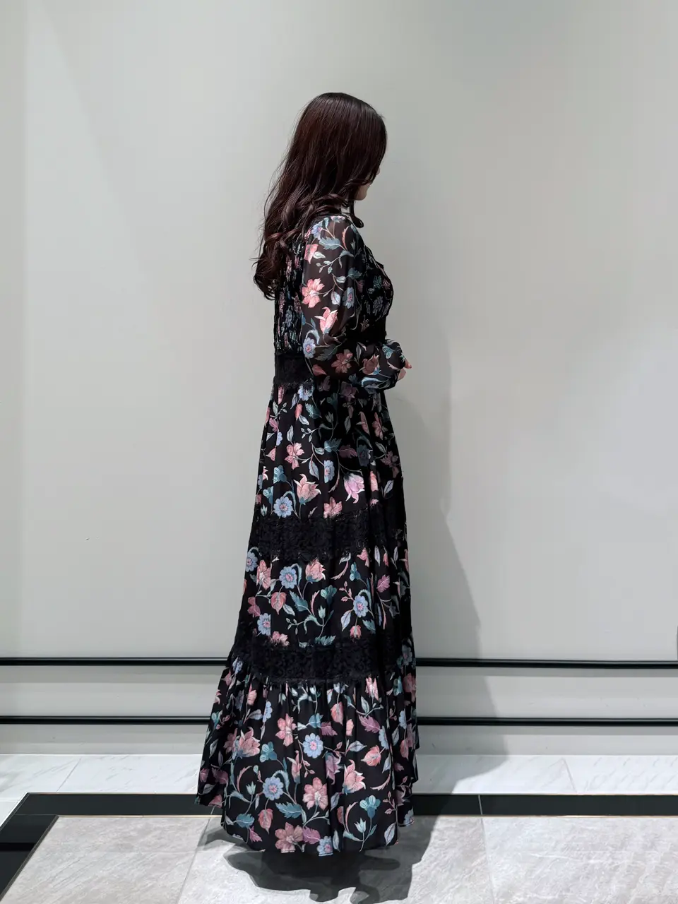 GRACE CONTINENTAL MOMOKO コーディネート画像