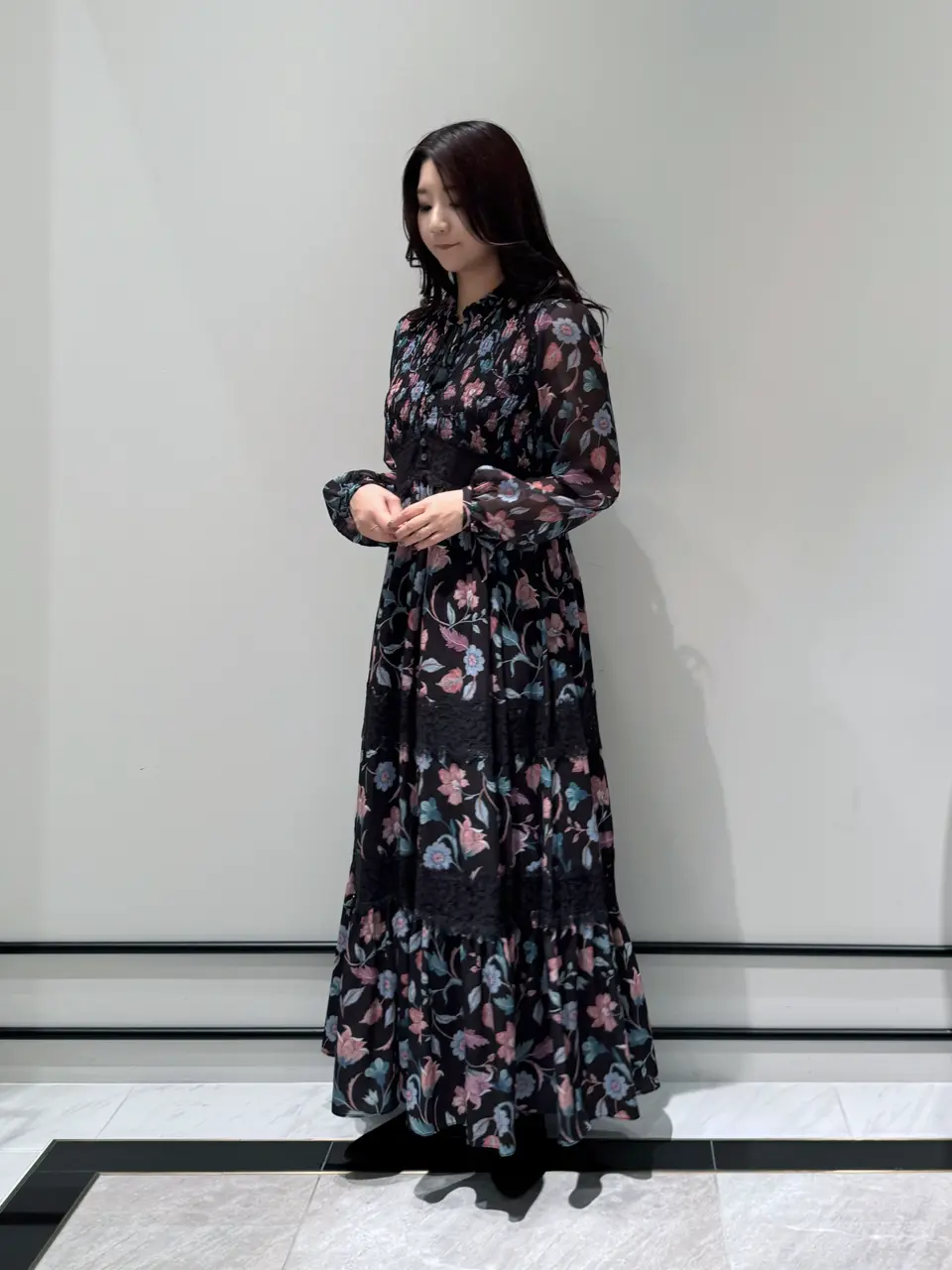 GRACE CONTINENTAL MOMOKO コーディネート画像