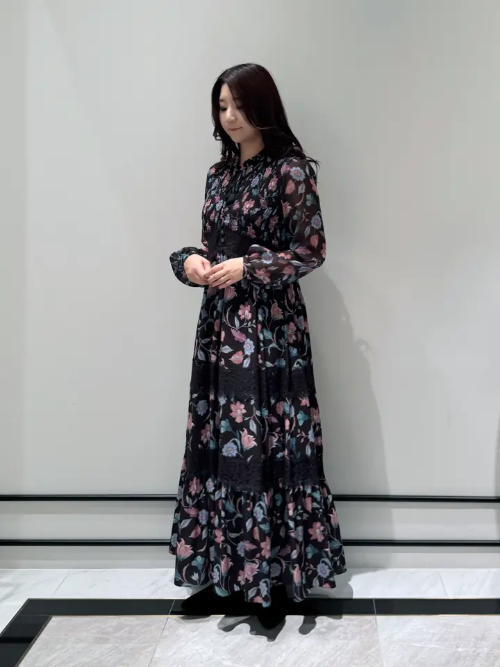 GRACE CONTINENTAL MOMOKO コーディネート画像