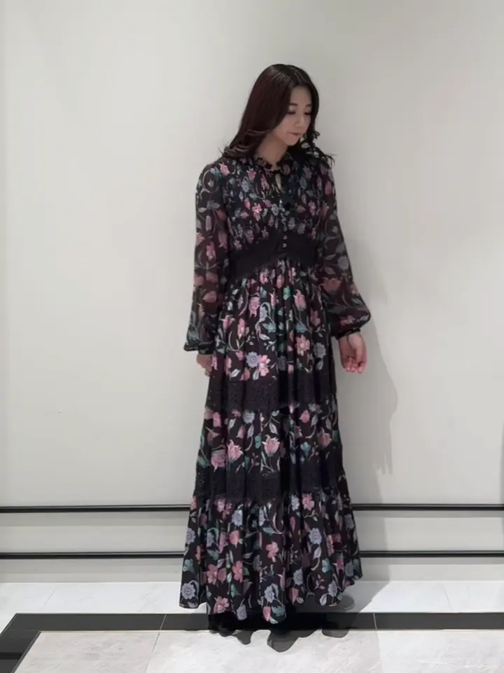 GRACE CONTINENTAL MOMOKO コーディネート画像