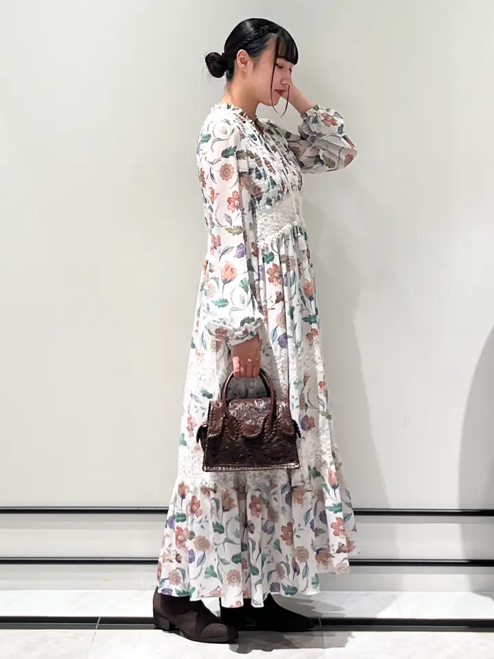 GRACE CONTINENTAL CHISAKO.S コーディネート画像