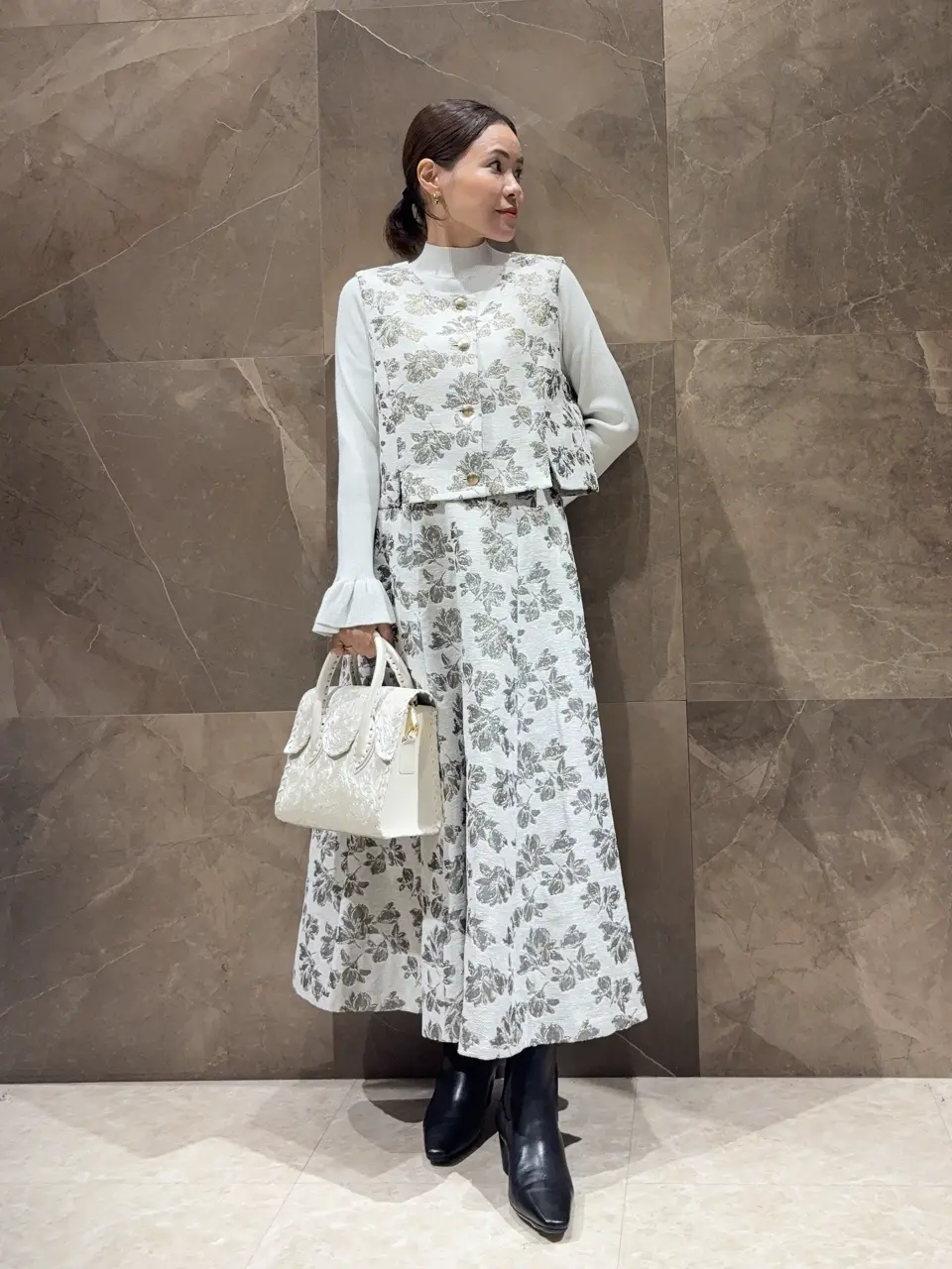 GRACE CONTINENTAL 穐山　香織 コーディネート画像