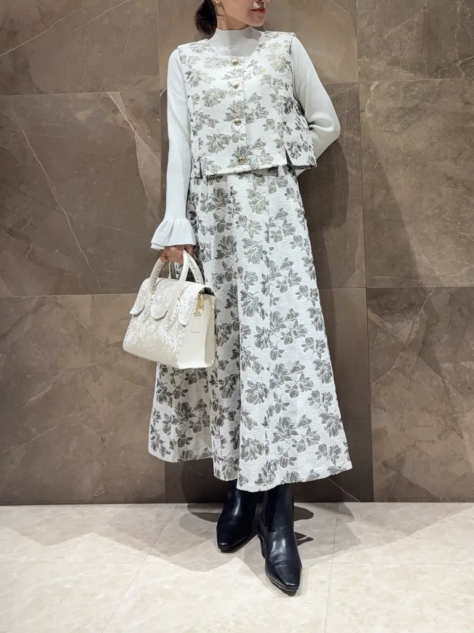 GRACE CONTINENTAL 穐山　香織 コーディネート画像