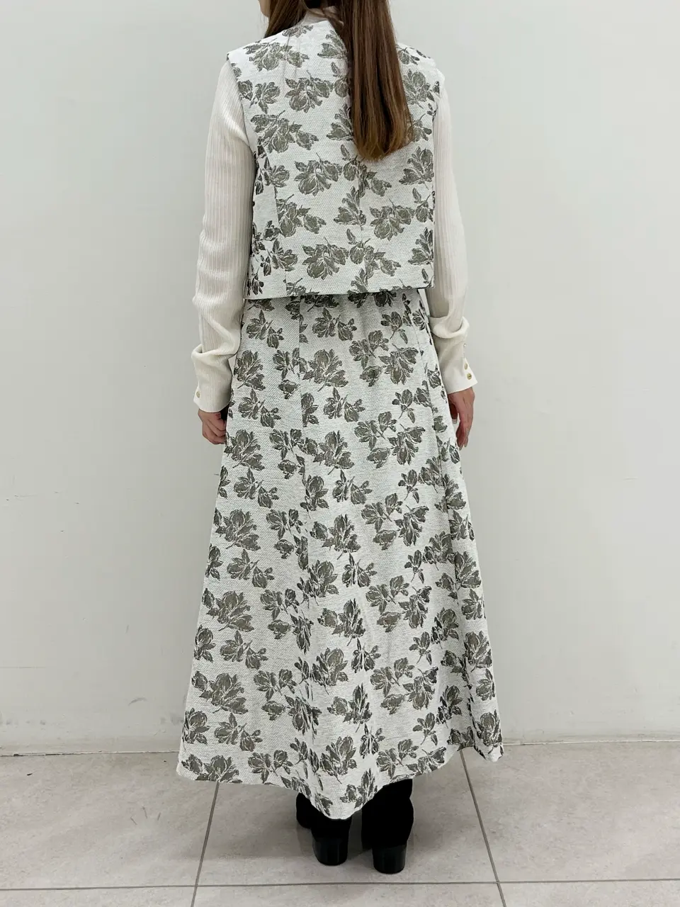 GRACE CONTINENTAL Miu Akamatsu コーディネート画像