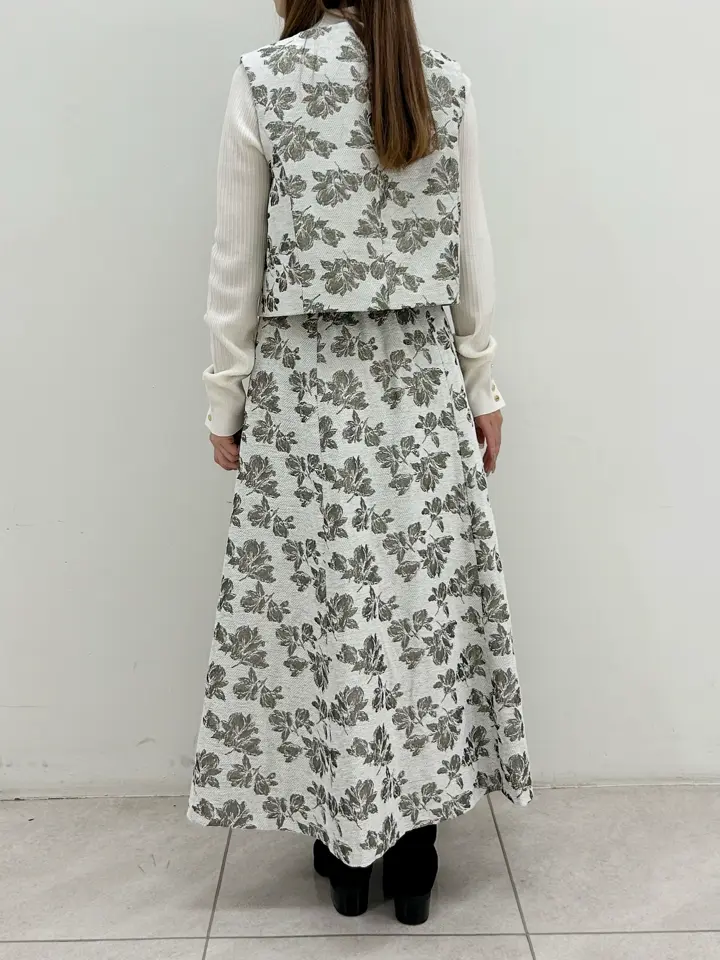 GRACE CONTINENTAL Miu Akamatsu コーディネート画像