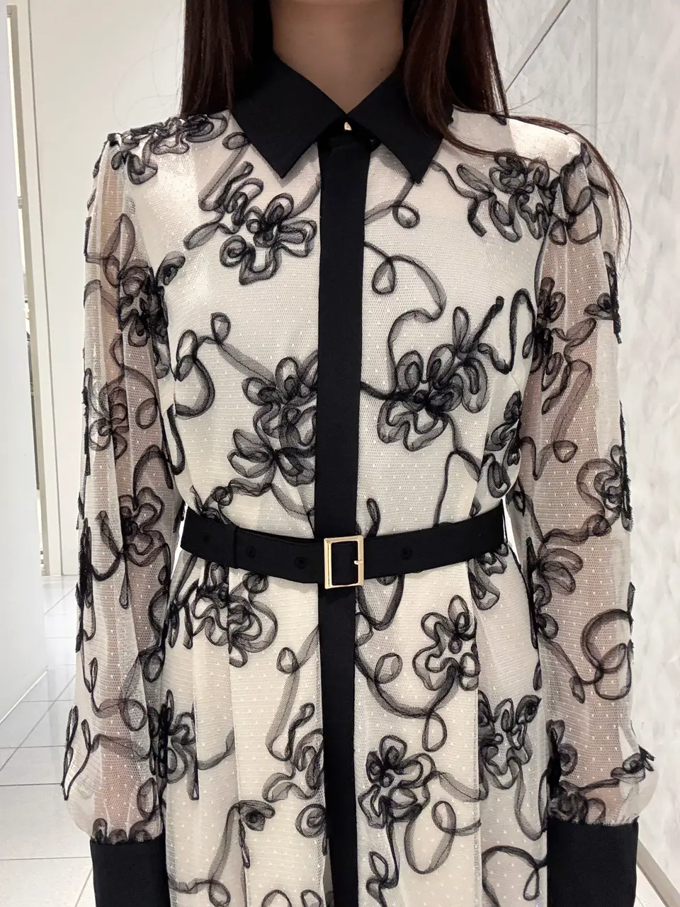 GRACE CONTINENTAL 王　宇キン コーディネート画像