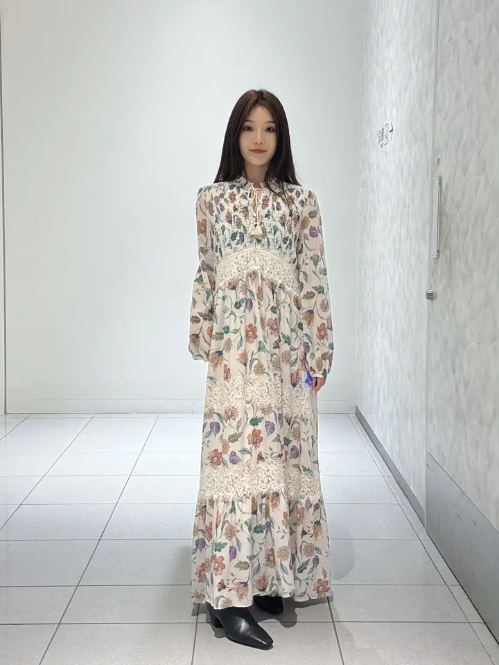 GRACE CONTINENTAL 王　宇キン コーディネート画像