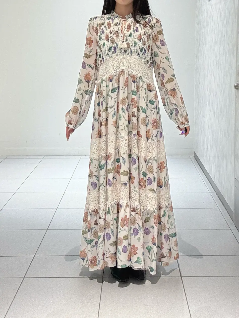 GRACE CONTINENTAL 王　宇キン コーディネート画像