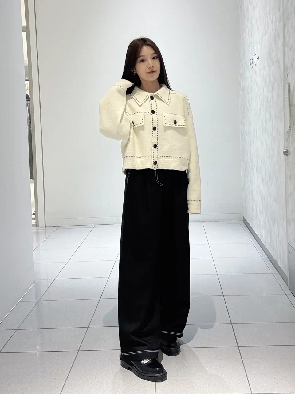 GRACE CONTINENTAL 王　宇キン コーディネート画像