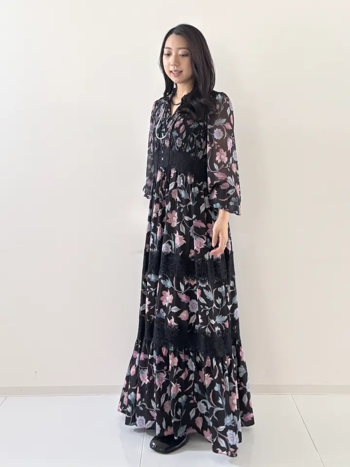 GRACE CONTINENTAL HIGASHIGAWA.R コーディネート画像