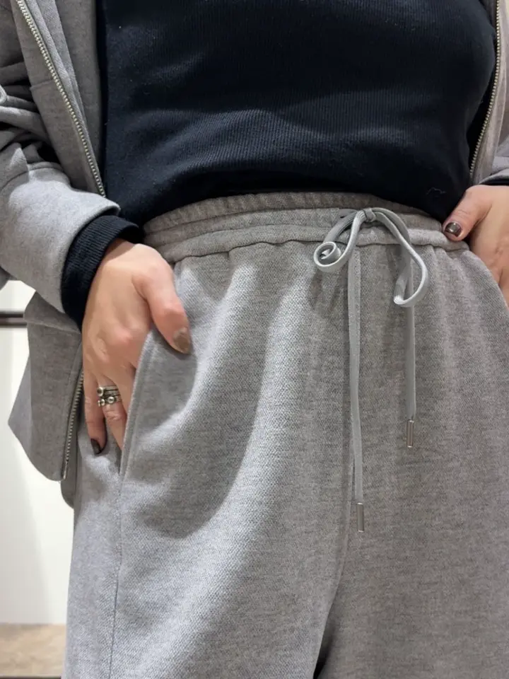 GRACE CONTINENTAL N.YURI コーディネート画像