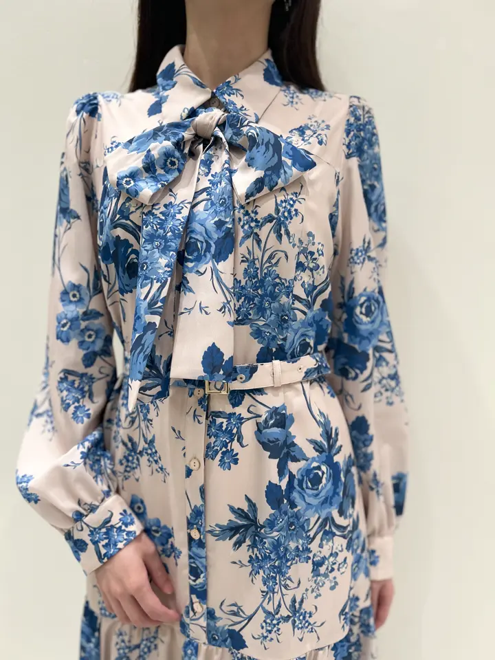 GRACE CONTINENTAL 若園　ひかり コーディネート画像