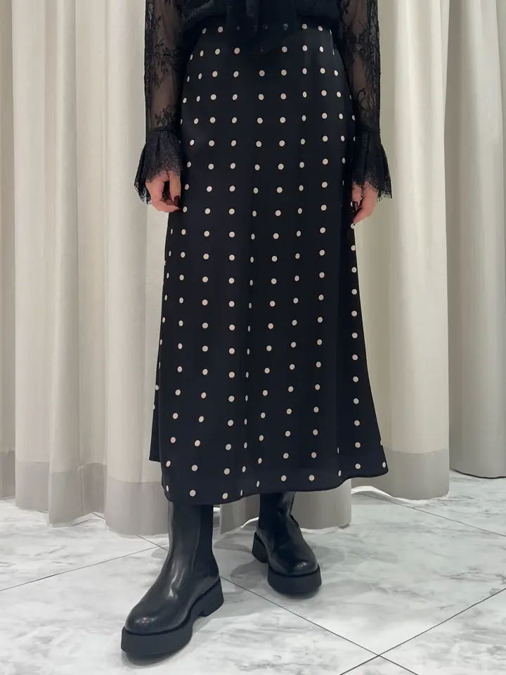 GRACE CONTINENTAL 赤坂 梨来 コーディネート画像