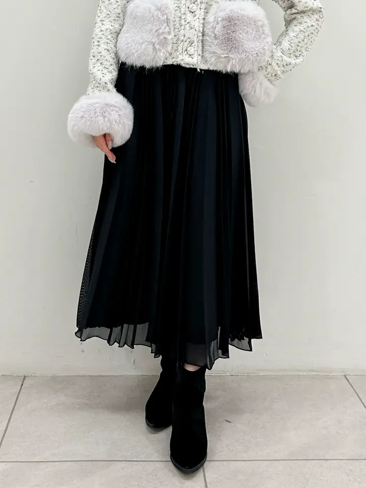 GRACE CONTINENTAL Miu Akamatsu コーディネート画像