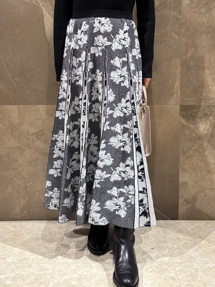 GRACE CONTINENTAL 穐山　香織 コーディネート画像