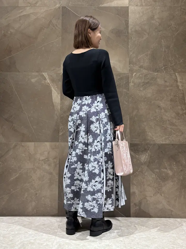 GRACE CONTINENTAL 穐山　香織 コーディネート画像