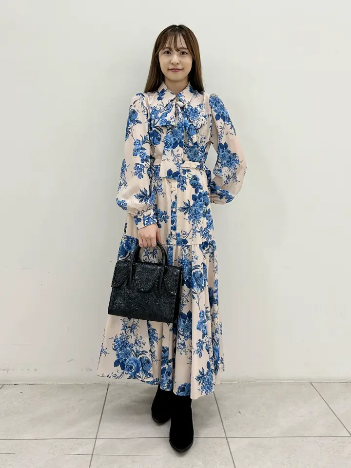 GRACE CONTINENTAL Miu Akamatsu コーディネート画像
