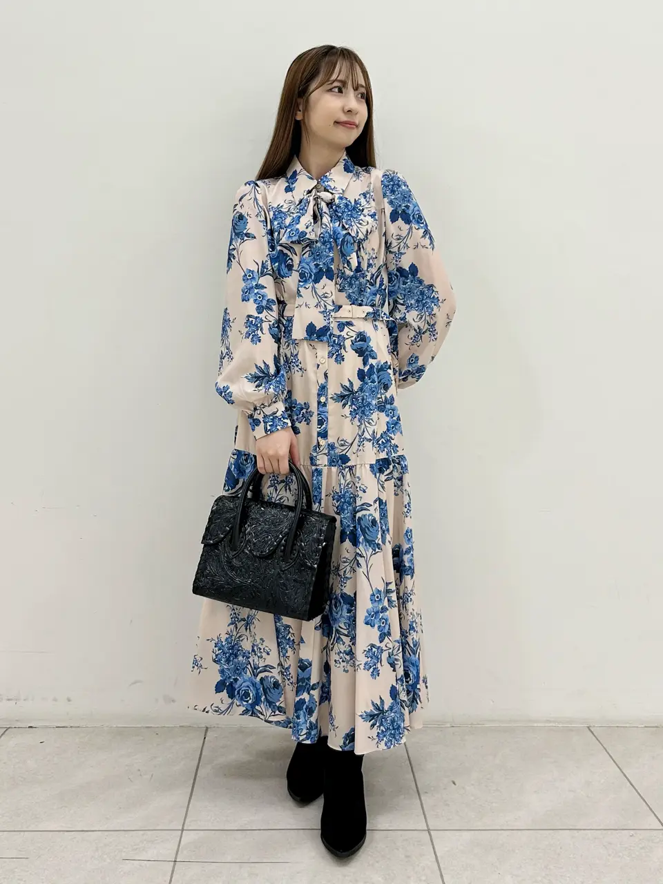 GRACE CONTINENTAL Miu Akamatsu コーディネート画像