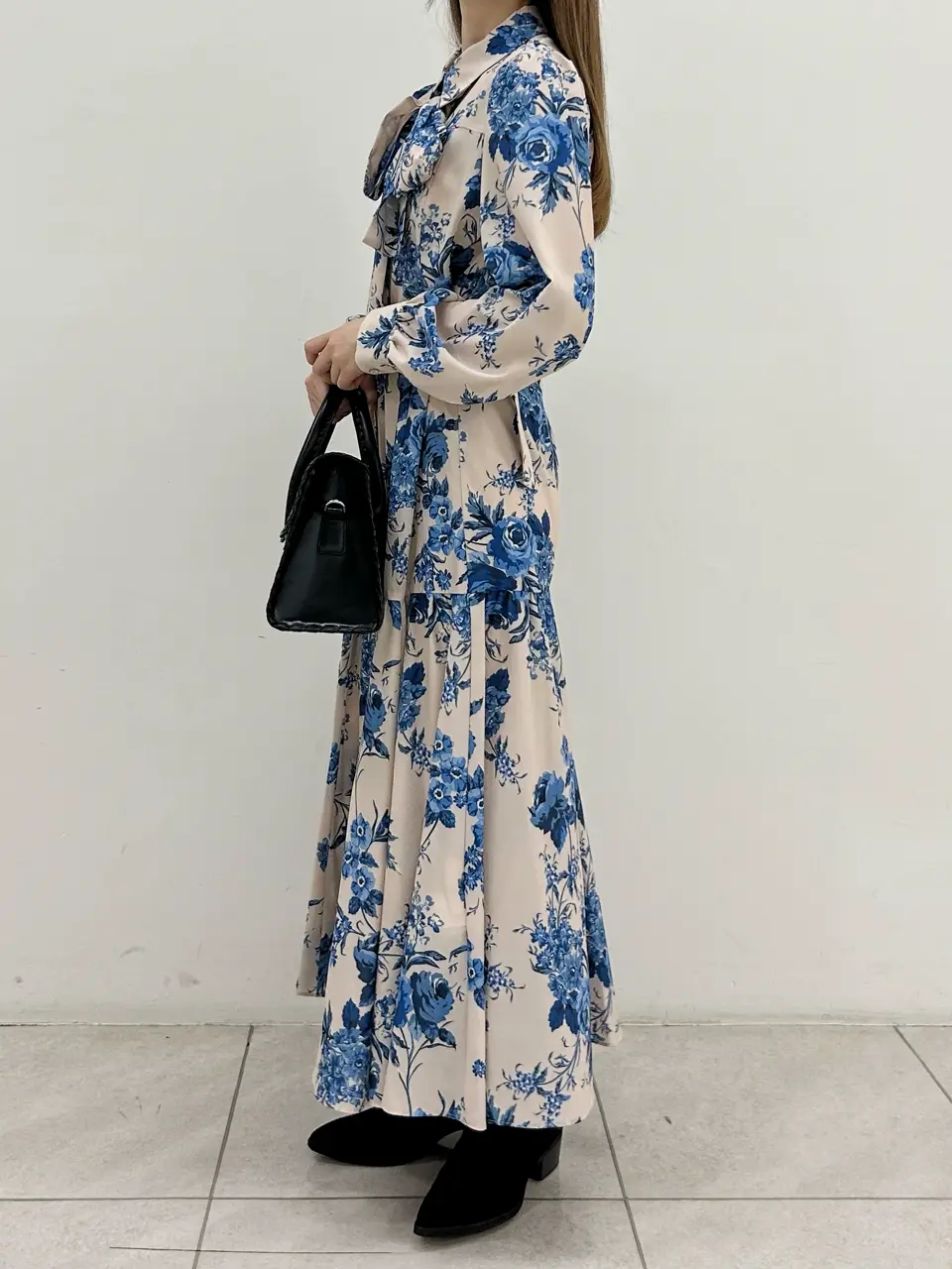 GRACE CONTINENTAL Miu Akamatsu コーディネート画像