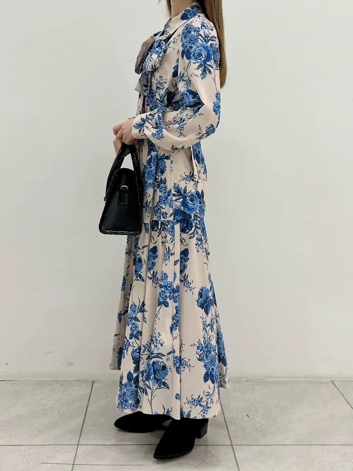 GRACE CONTINENTAL Miu Akamatsu コーディネート画像