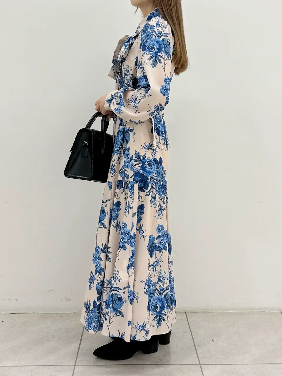 GRACE CONTINENTAL Miu Akamatsu コーディネート画像