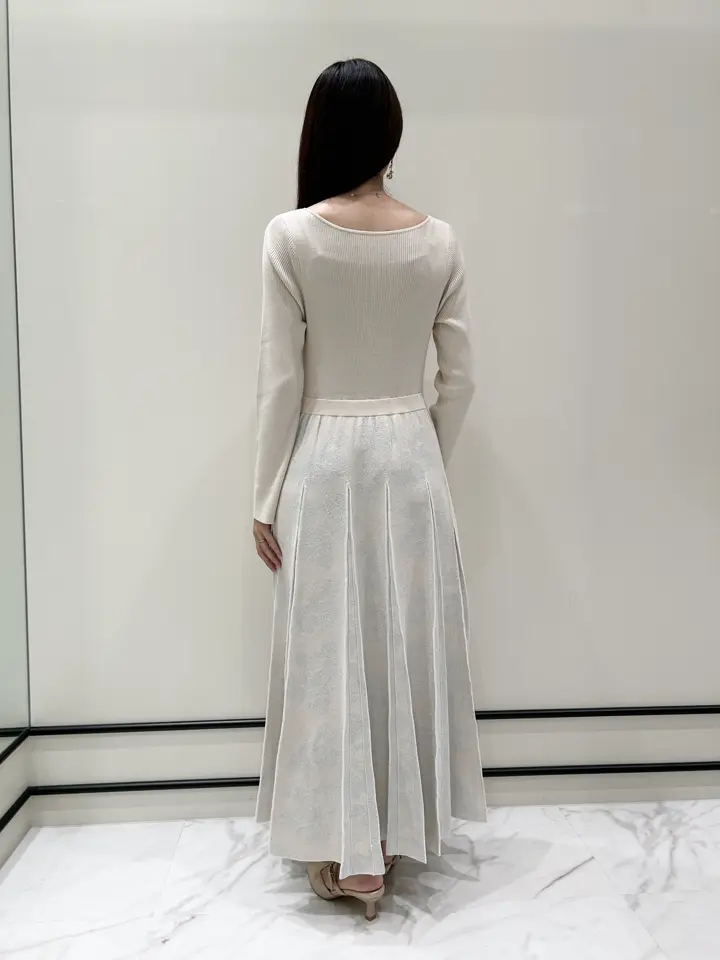 GRACE CONTINENTAL Wakazono コーディネート画像