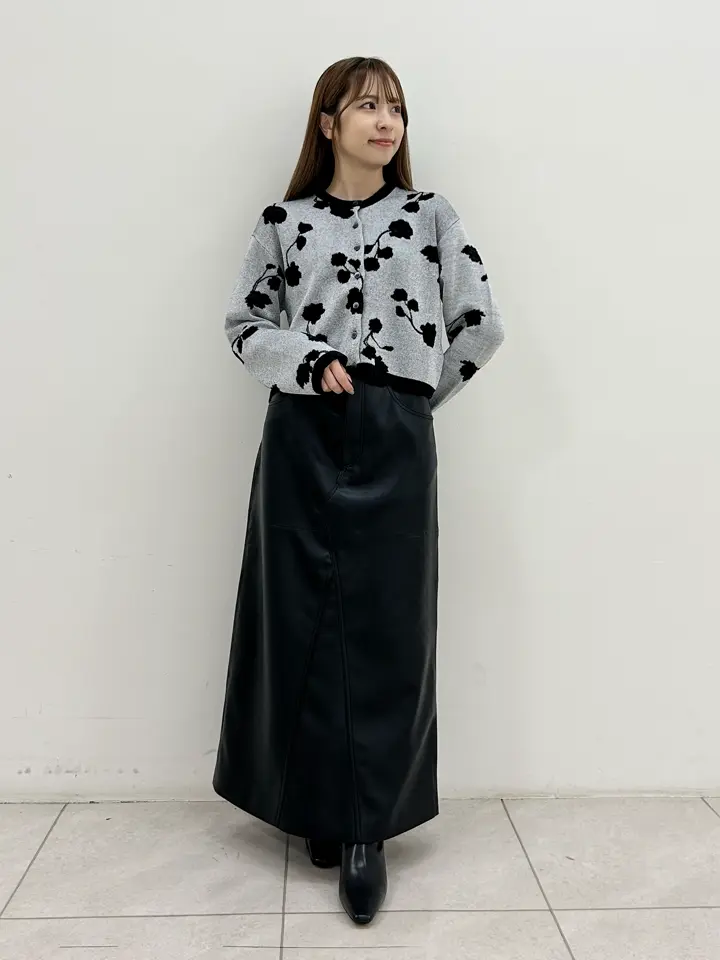 GRACE CONTINENTAL Miu Akamatsu コーディネート画像