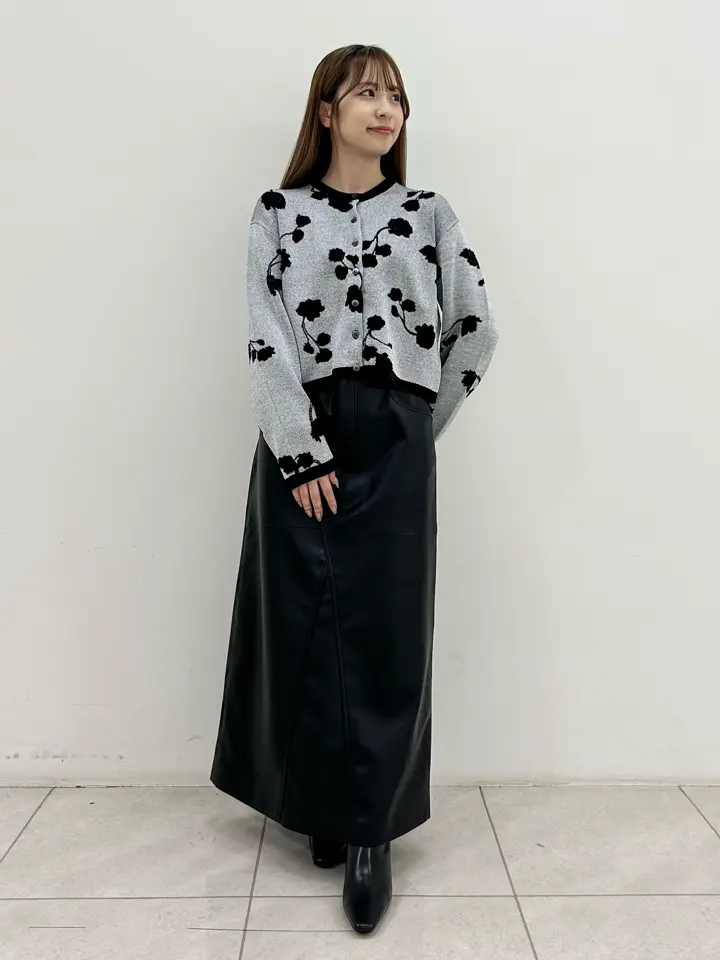 GRACE CONTINENTAL Miu Akamatsu コーディネート画像