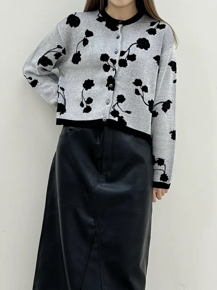 GRACE CONTINENTAL Miu Akamatsu コーディネート画像