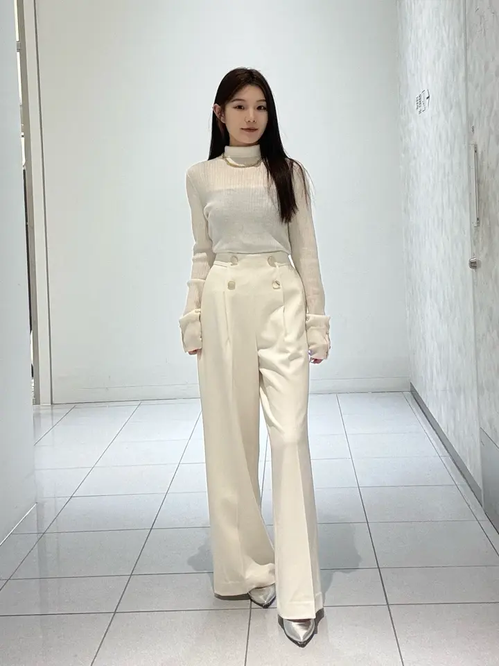 GRACE CONTINENTAL 王　宇キン コーディネート画像