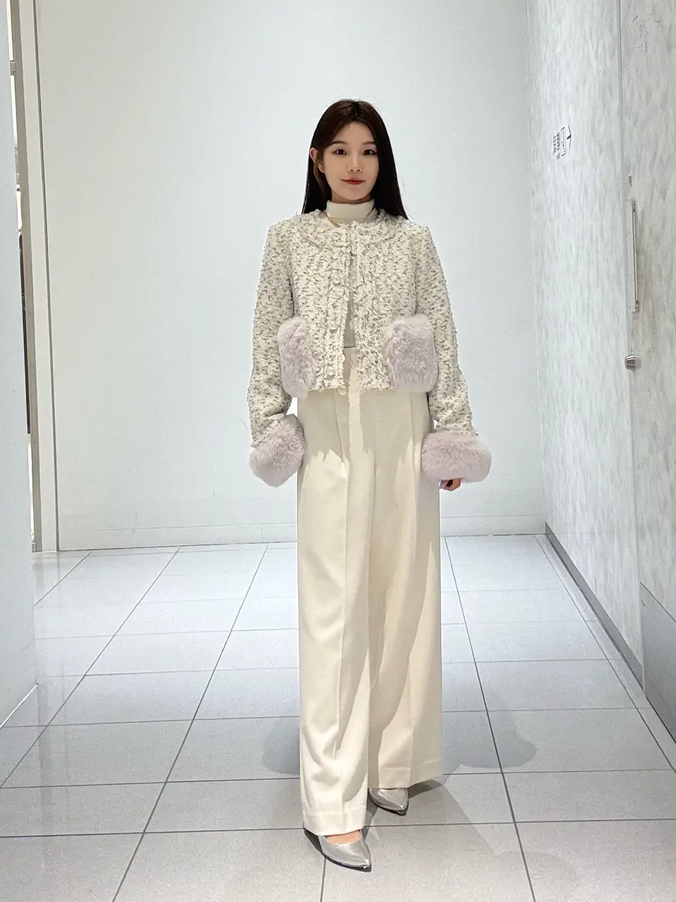 GRACE CONTINENTAL 王　宇キン コーディネート画像