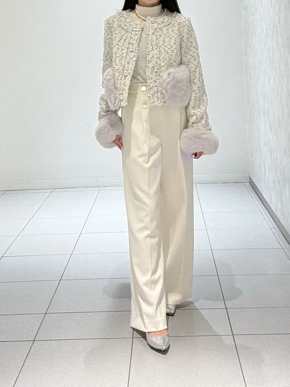 GRACE CONTINENTAL 王　宇キン コーディネート画像