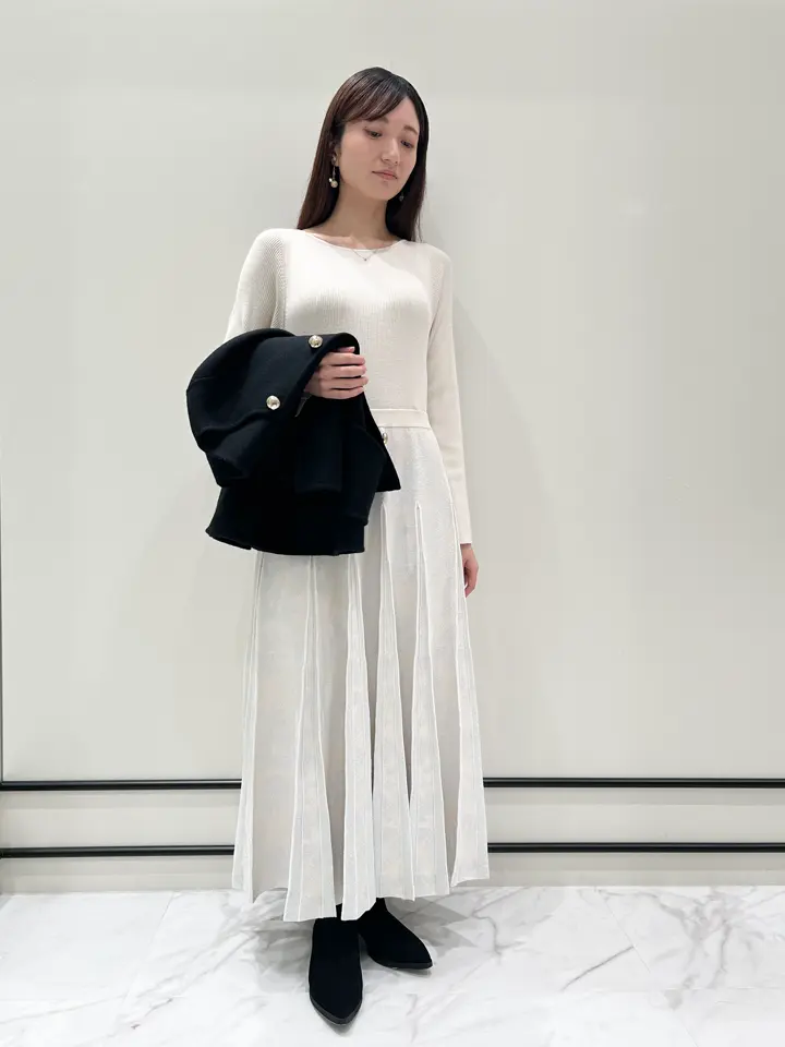 GRACE CONTINENTAL 若園　ひかり コーディネート画像