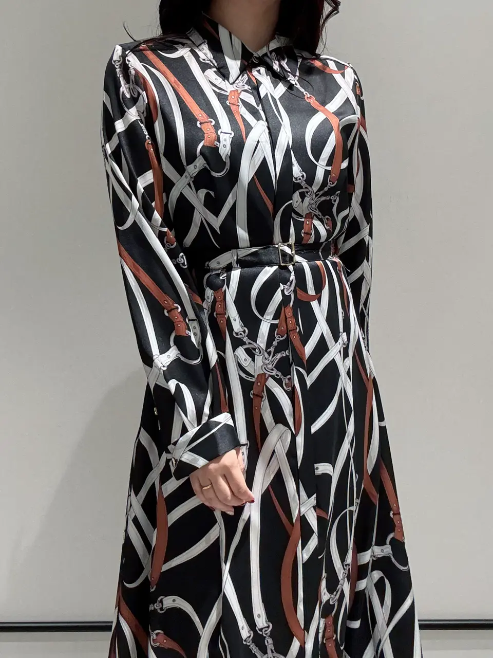 GRACE CONTINENTAL MOMOKO コーディネート画像