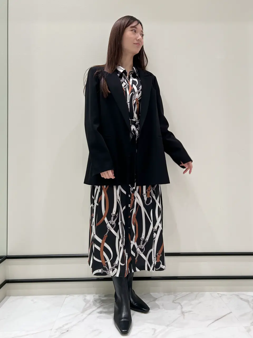  若園　ひかり コーディネート画像