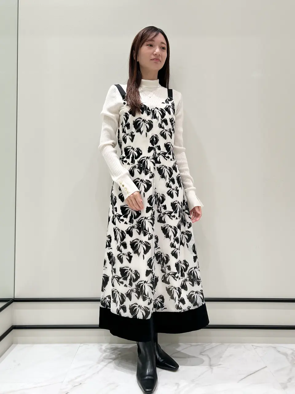  若園　ひかり コーディネート画像