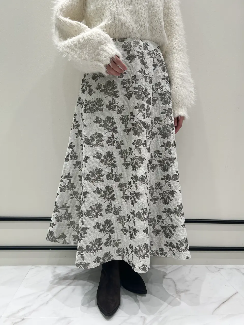 GRACE CONTINENTAL 若園　ひかり コーディネート画像