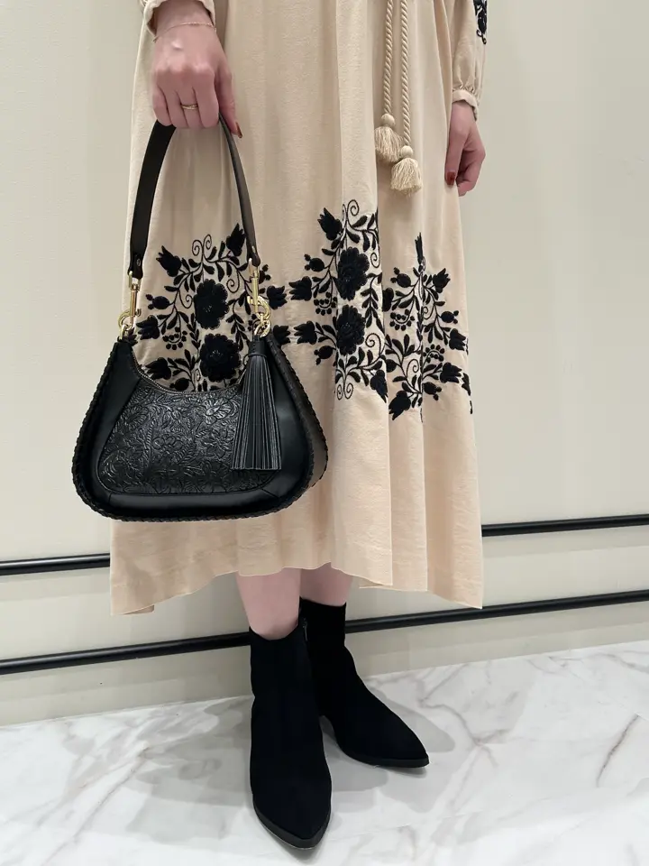 GRACE CONTINENTAL Taura コーディネート画像