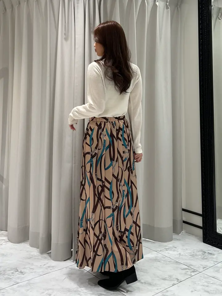 GRACE CONTINENTAL 志田　悠 コーディネート画像