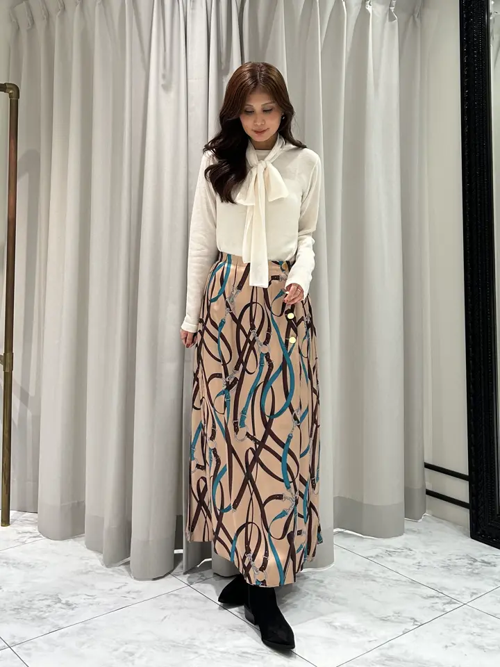 GRACE CONTINENTAL 志田　悠 コーディネート画像