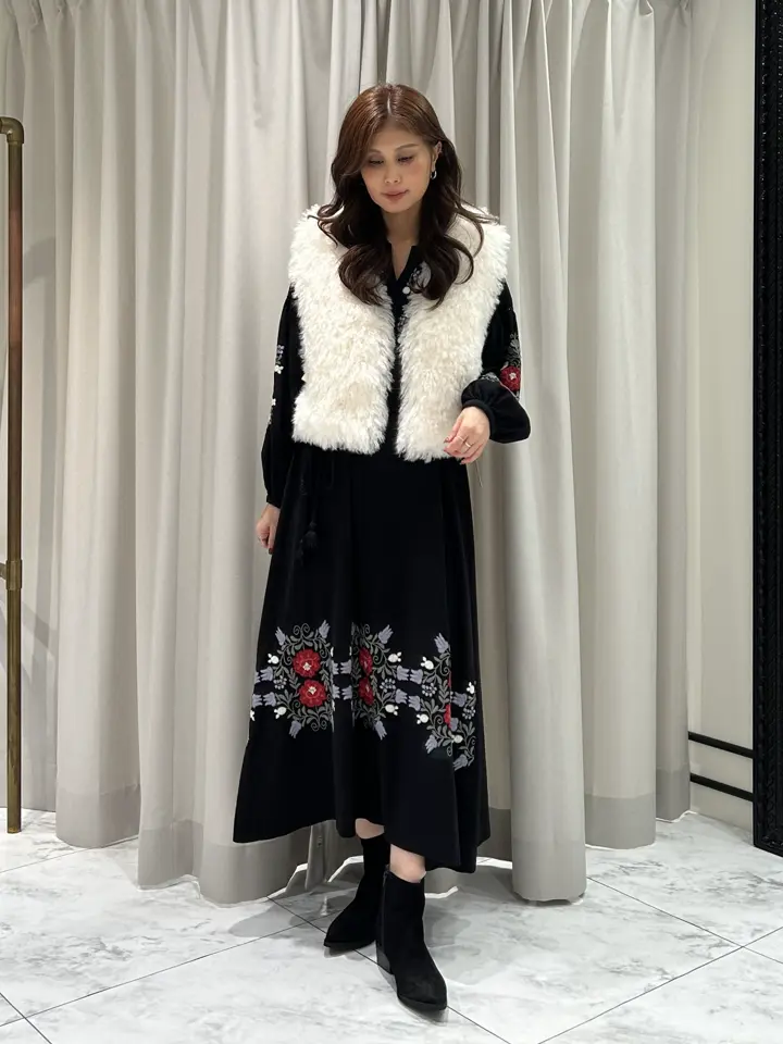 GRACE CONTINENTAL 志田　悠 コーディネート画像