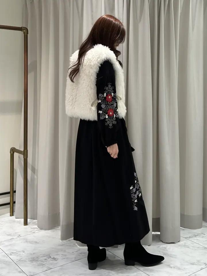 GRACE CONTINENTAL 志田　悠 コーディネート画像