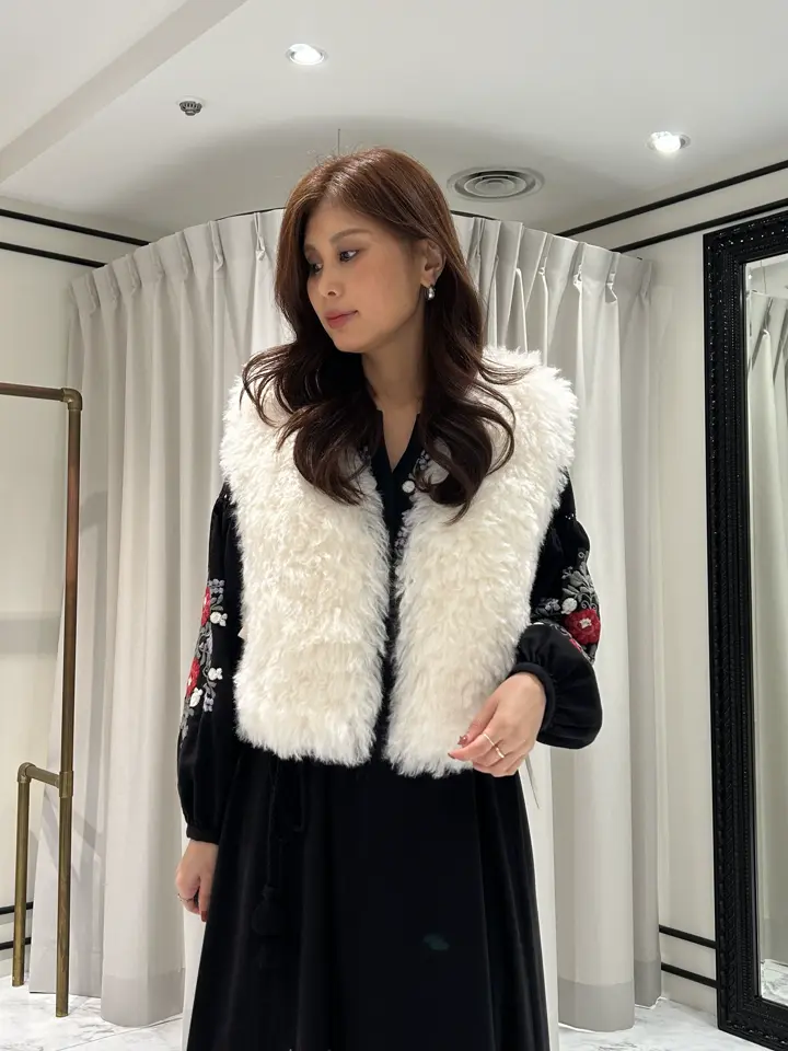 GRACE CONTINENTAL 志田　悠 コーディネート画像