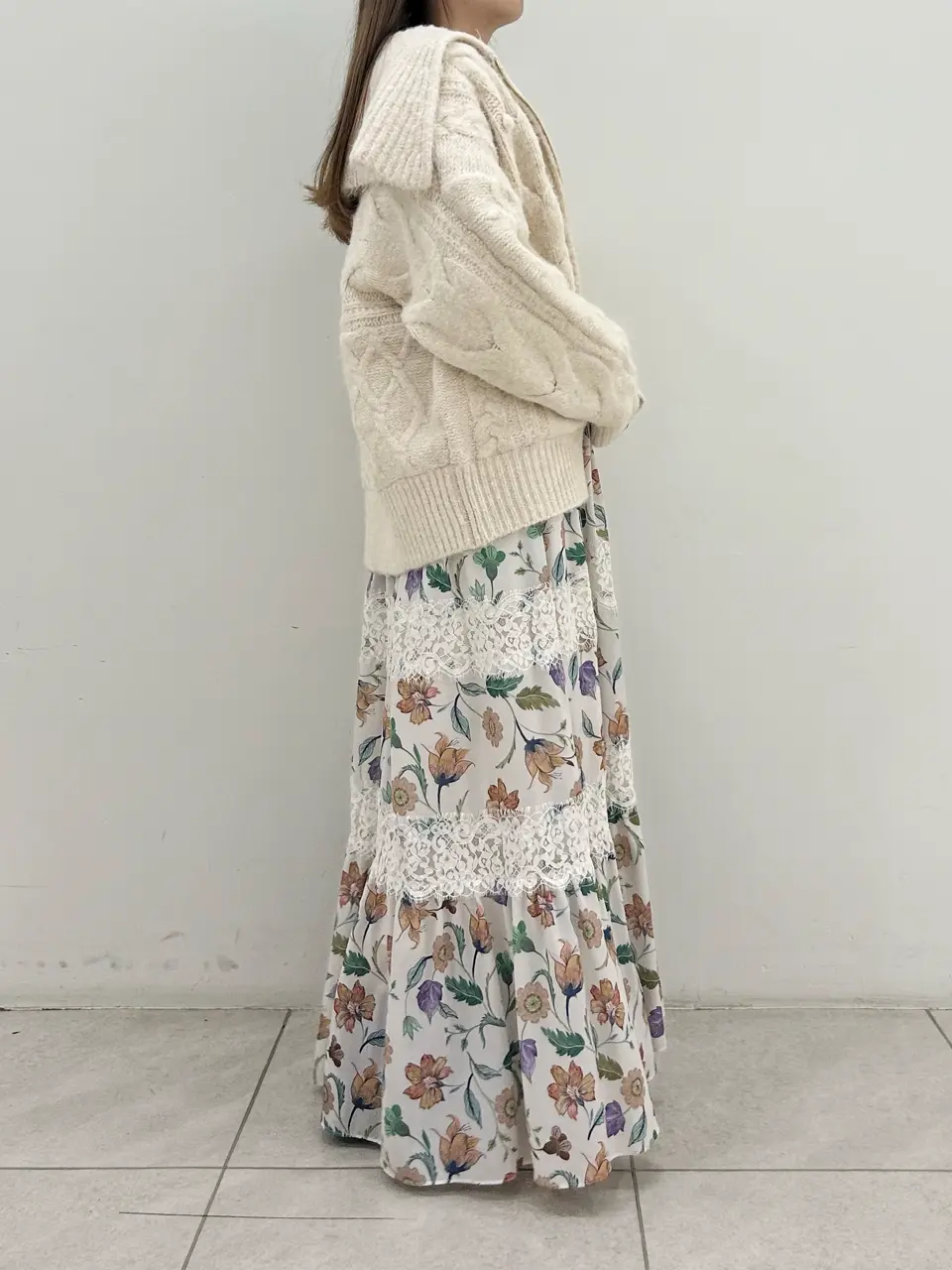 GRACE CONTINENTAL Miu Akamatsu コーディネート画像