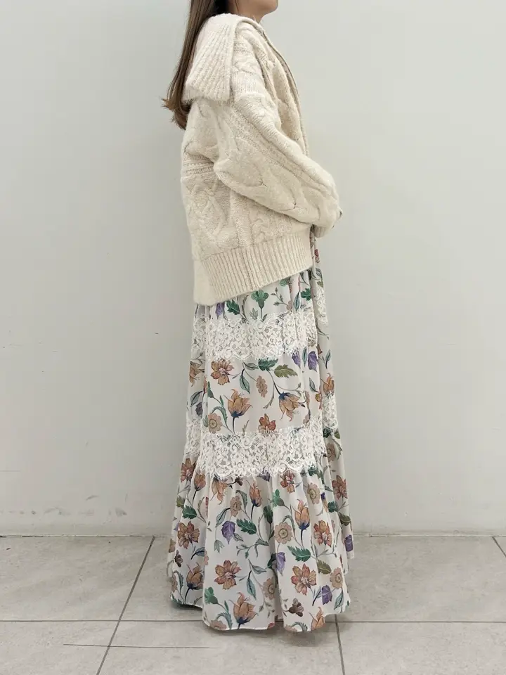 GRACE CONTINENTAL Miu Akamatsu コーディネート画像