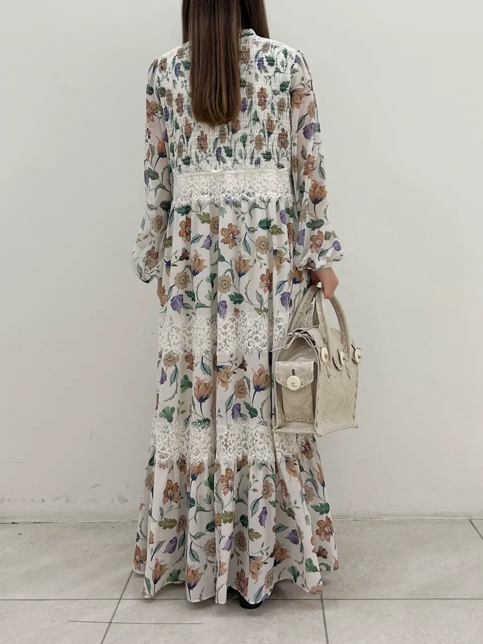 GRACE CONTINENTAL Miu Akamatsu コーディネート画像