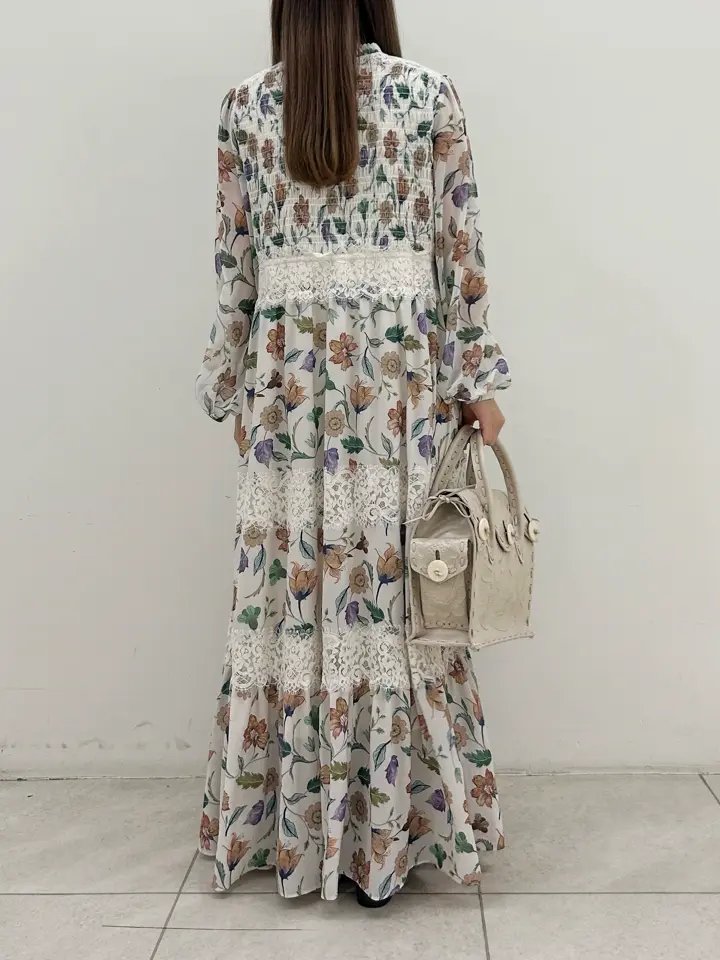 GRACE CONTINENTAL Miu Akamatsu コーディネート画像