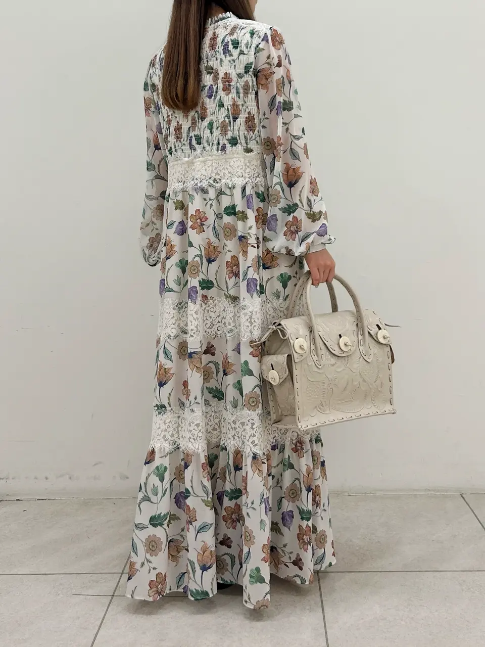 GRACE CONTINENTAL Miu Akamatsu コーディネート画像