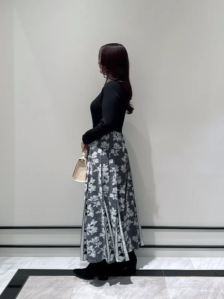 GRACE CONTINENTAL MOMOKO コーディネート画像